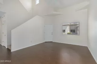 Photo #4: 6579237 Listing