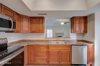 Photo #4: 6579264 Listing