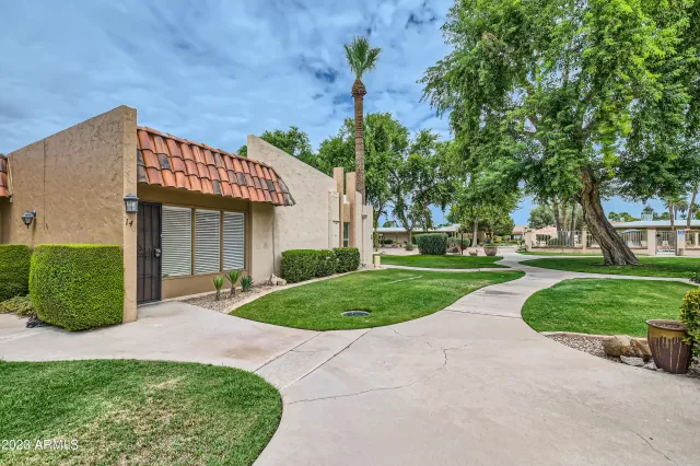 MLS: 6579463 Condo For Sale