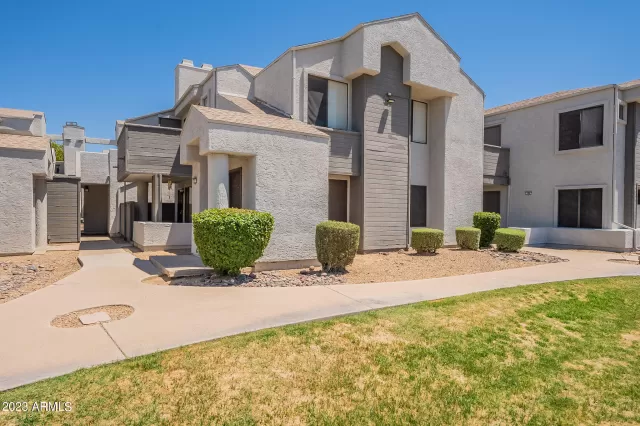 MLS: 6579542 Condo For Sale