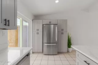 Photo #4: 6579563 Listing