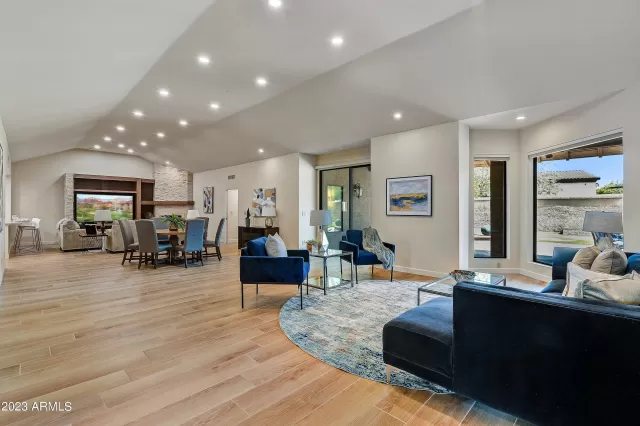 MLS: 6579653 Condo For Sale