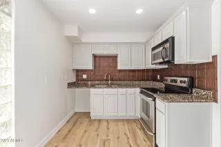 Photo #4: 6579674 Listing 