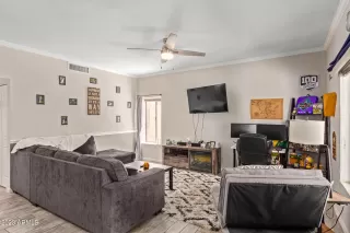 Photo #4: 6579776 Listing