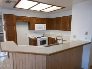 Photo #4: 6579881 Listing