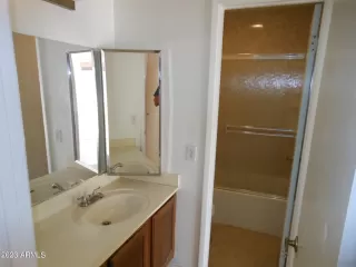 Photo #6: 6579881 Listing