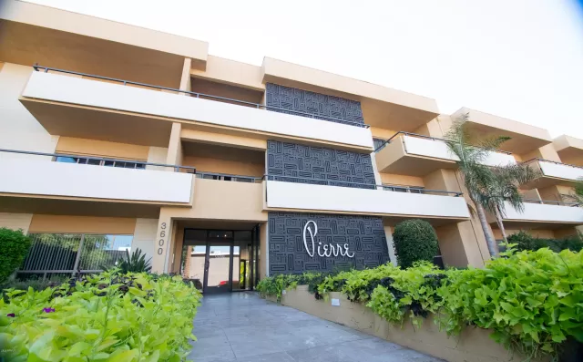 MLS: 6579920 Condo For Sale