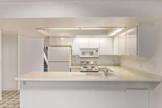 Photo #4: 6580008 Listing 