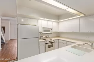 Photo #5: 6580008 Listing 