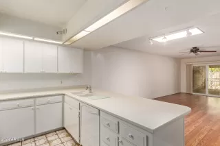 Photo #6: 6580008 Listing 