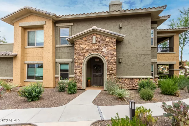 MLS: 6580043 Condo For Sale