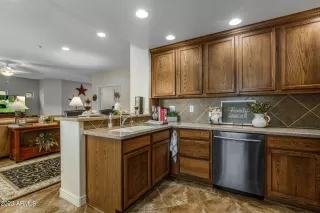 Photo #2: 6580077 Listing