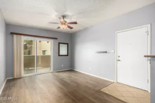 Photo #3: 6580107 Listing 