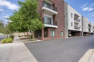 Photo #2: 6580133 Listing 