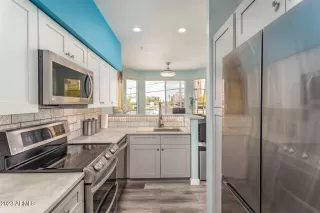 Photo #4: 6580180 Listing 