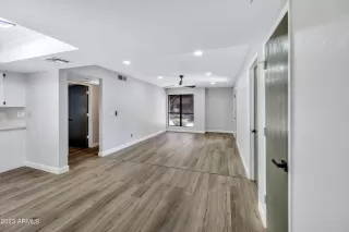 Photo #2: 6580192 Listing