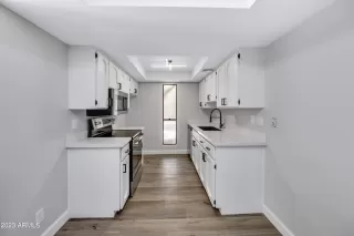 Photo #3: 6580192 Listing