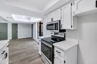 Photo #5: 6580192 Listing