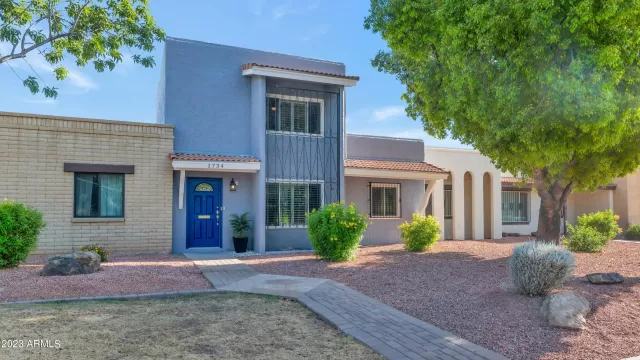 MLS: 6580306 Condo For Sale