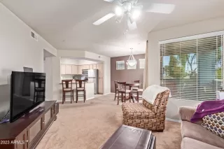 Photo #5: 6580411 Listing 