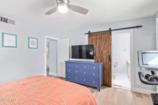 Photo #3: 6580422 Listing