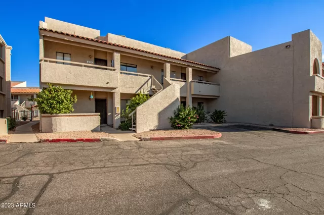 MLS: 6580431 Condo For Sale