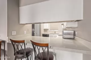 Photo #2: 6580431 Listing