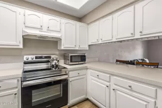 Photo #3: 6580431 Listing