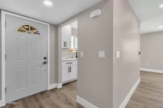 Photo #5: 6580539 Listing