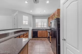 Photo #5: 6580607 Listing