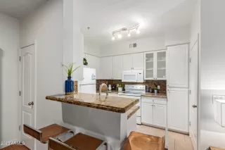 Photo #6: 6580663 Listing 