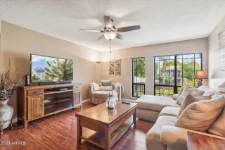 Photo #2: 6580700 Listing 