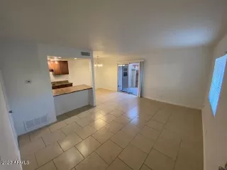 Photo #2: 6580809 Listing