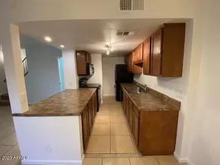 Photo #4: 6580809 Listing