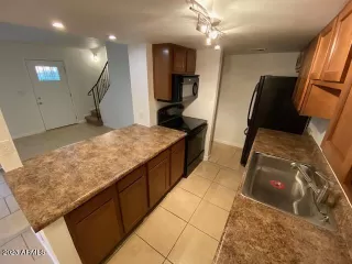 Photo #5: 6580809 Listing