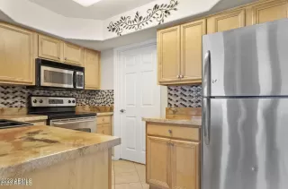 Photo #3: 6580899 Listing 