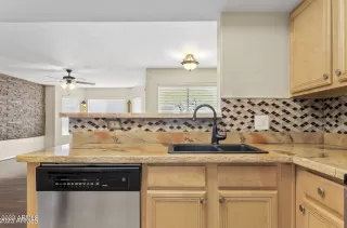 Photo #4: 6580899 Listing 