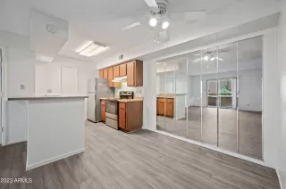 Photo #4: 6580979 Listing