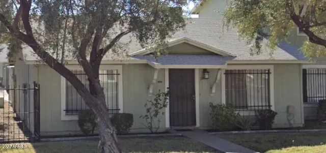 MLS: 6581218 Condo For Sale