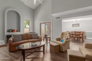 Photo #4: 6581379 Listing 