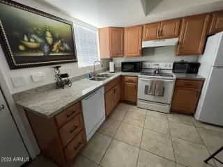 Photo #3: 6581489 Listing