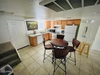 Photo #5: 6581489 Listing