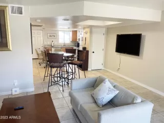 Photo #6: 6581489 Listing