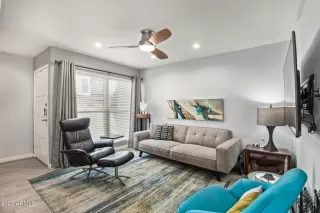 Photo #3: 6581584 Listing 