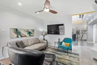 Photo #5: 6581584 Listing 