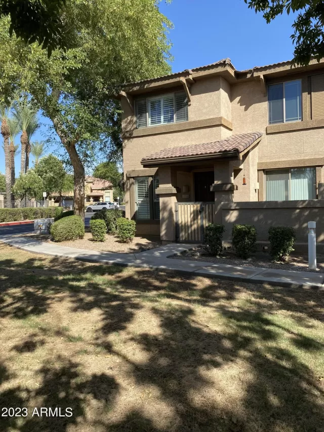 MLS: 6581618 Condo For Sale