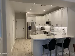 Photo #3: 6581618 Listing 