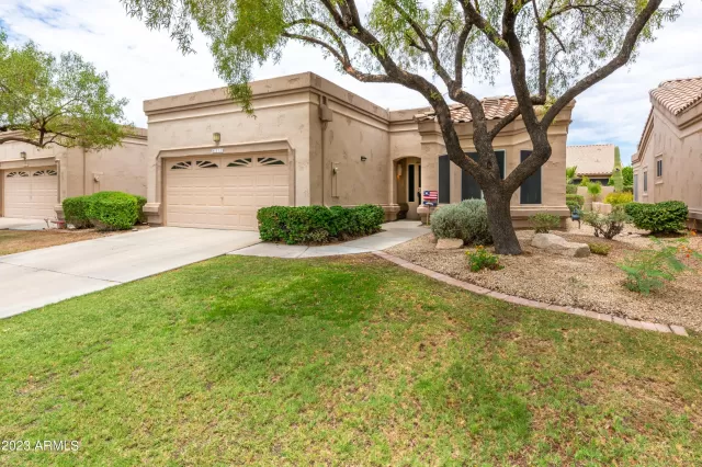 MLS: 6581677 Condo For Sale