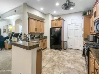 Photo #2: 6581683 Listing