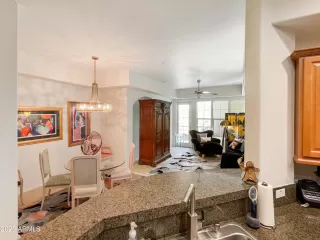 Photo #4: 6581683 Listing